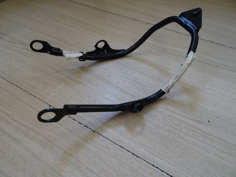 Armature de garde boue arrière Honda XLV 600 Transalp type PD06 1987/1996 (80105MM9000)