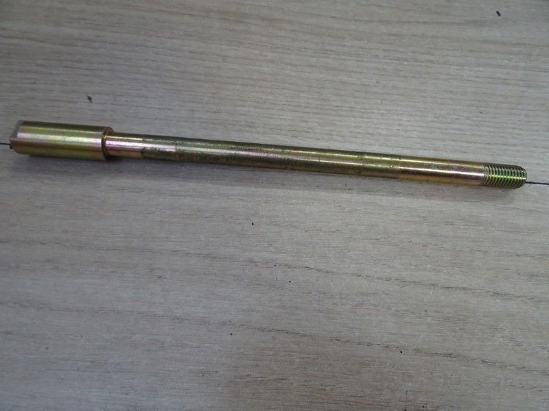 Axe de roue Derbi Senda 50