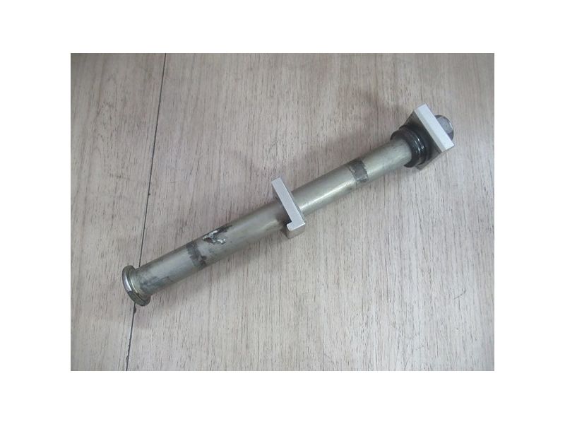 Axe de roue arrière Yamaha FZ8 2011-2015 ABS