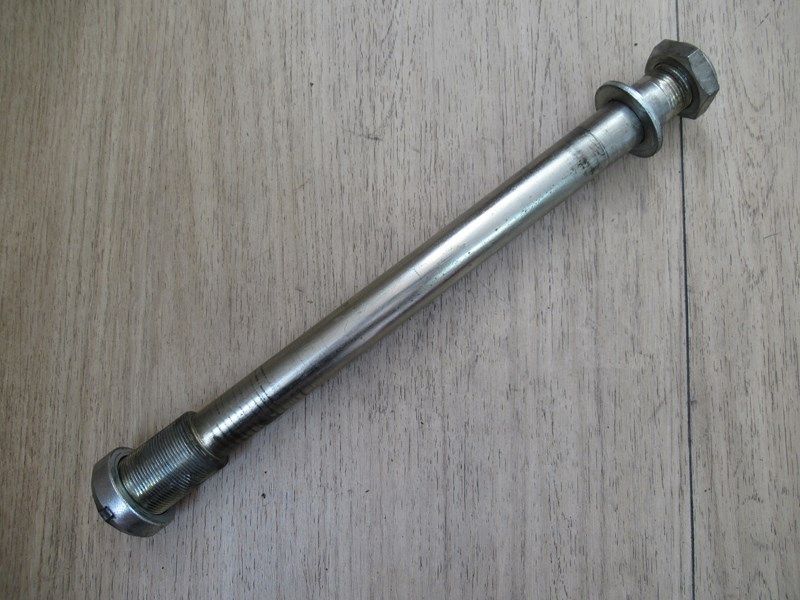 Axe de bras oscillant Suzuki 750 GSXR SRAD 1996-1999