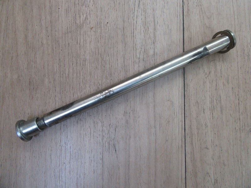 Axe de bras oscillant Kawasaki 750 Zephyr 1991-1994