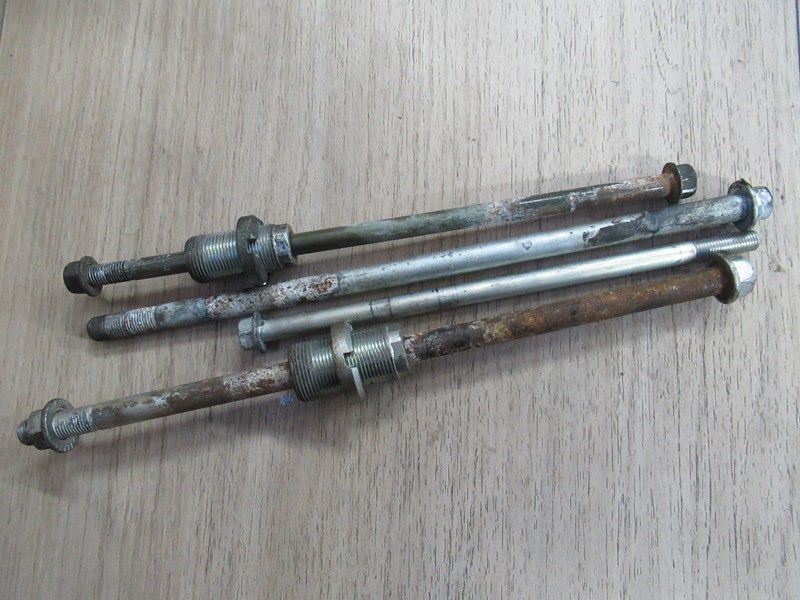 Axes moteur Suzuki DL 650 V-Strom 2004-2006