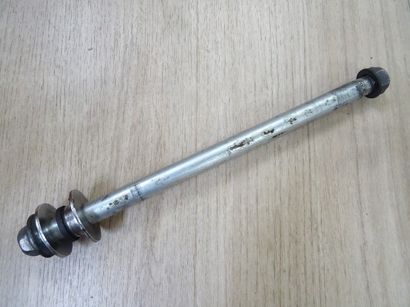 Axe de roue arrière Yamaha 125 TDR (4FU) 1993-2002