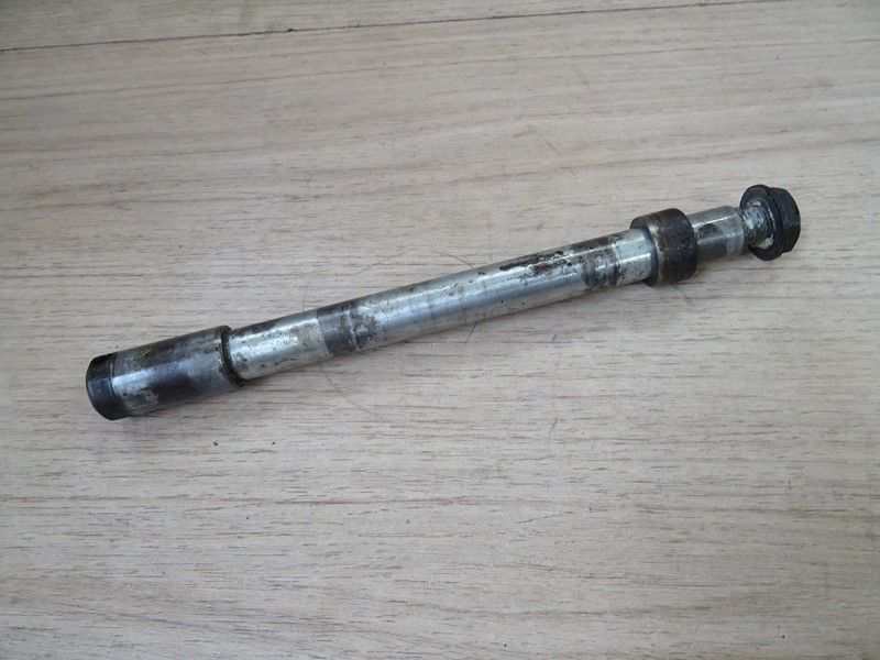 Axe de roue avant Honda ST 1100 Pan European 1990-2002