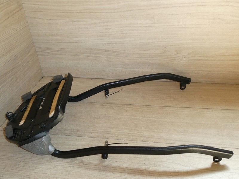 Support top case Givi Yamaha 1300 XJR 2004/2006 RP101/RP104
