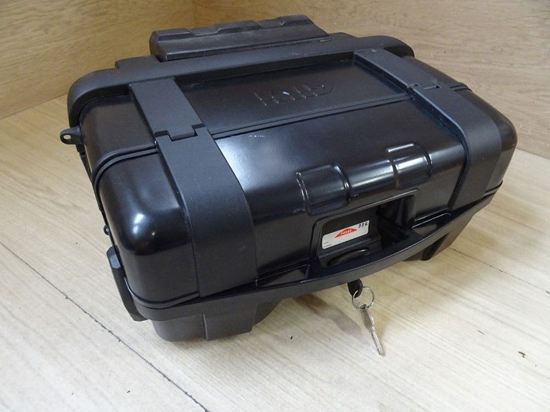 Valise ou top case Givi Trekker 33 litres Motos diverses