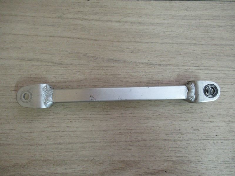 Barre d'étrier arrière Suzuki GSXR1000 2001-2002