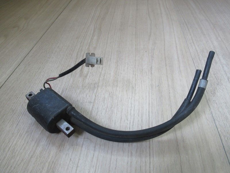 Bobine d'allumage 2/3 Yamaha 900XJ (31A) 1983
