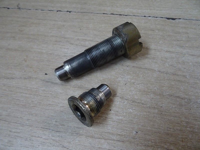 Jeu de pivots de calage de bras oscillant Honda 650 Deauville RC47 1998/2001