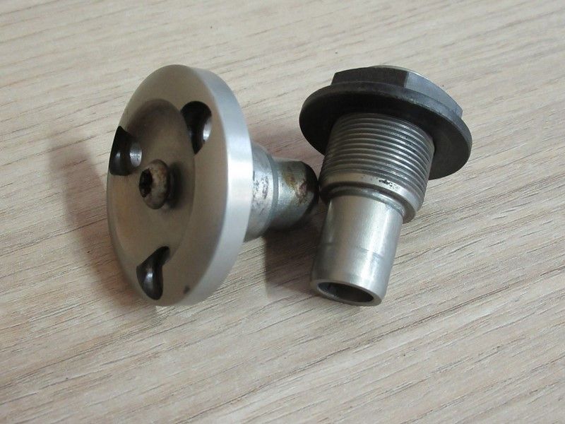 Tourillon de bras oscillant BMW K 1200/1300 R 2005-2012
