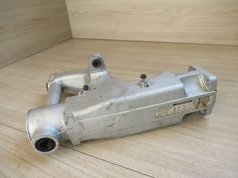 Bras oscillant Honda NTV 650  1988/1997  RC33