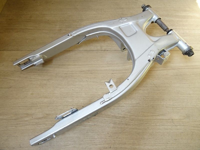 Bras oscillant avec axe Yamaha 125 TW 1999-2003