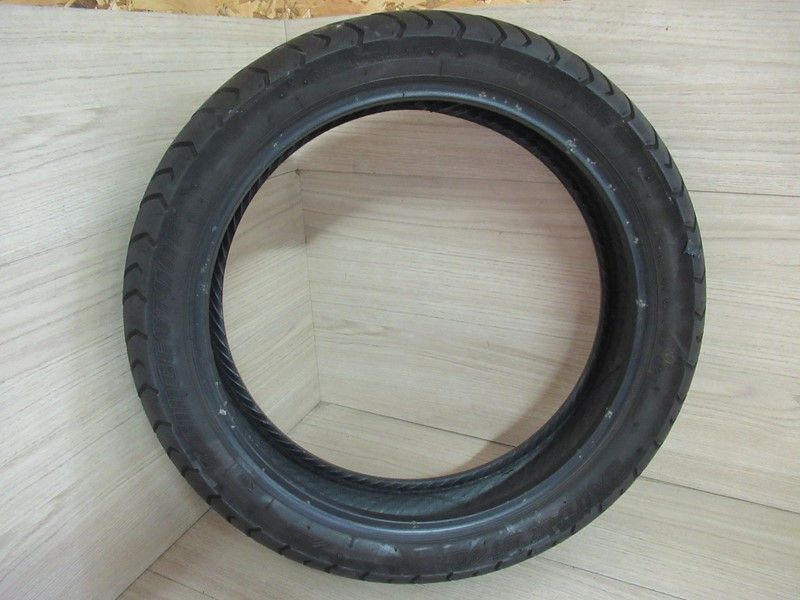 Pneu arrière Bridgestone BT45 130/70-17 62H 