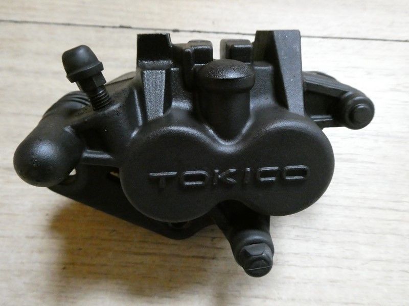 Etrier de frein avant gauche Suzuki SV 650 1999/2002 JS1AV