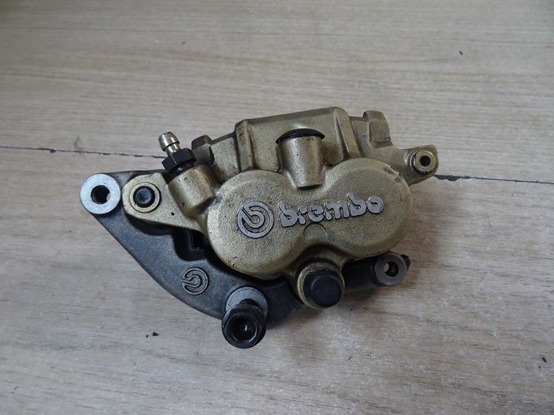 Etrier de frein avant gauche Honda 650 Deauville RC47 1998/2001