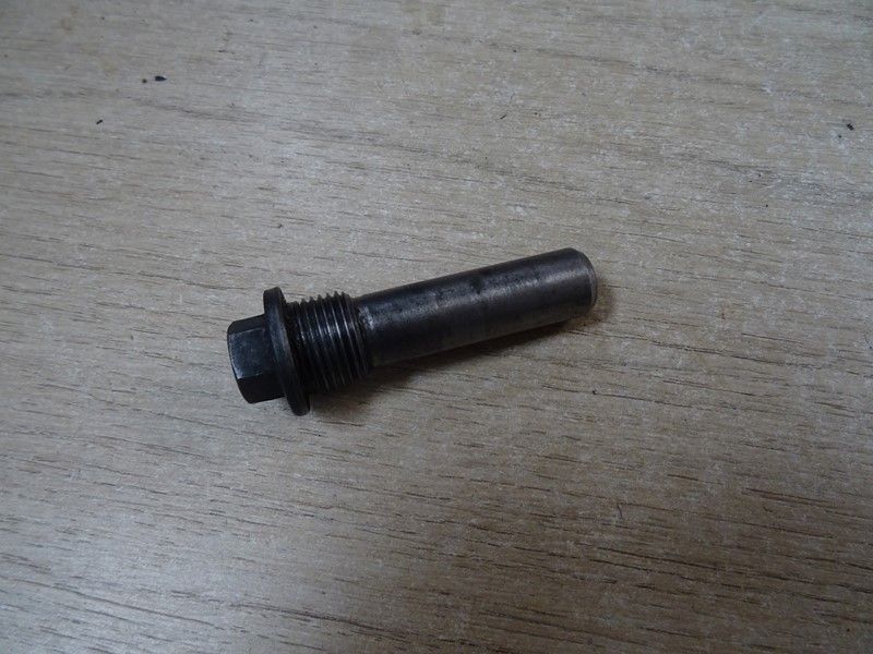 Vis de maintient support d'étrier arrière Honda 650 Deauville RC47 1998/2001