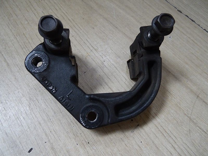 Support d'étrier de frein avant gauche Suzuki GS 650 E 1981/1983