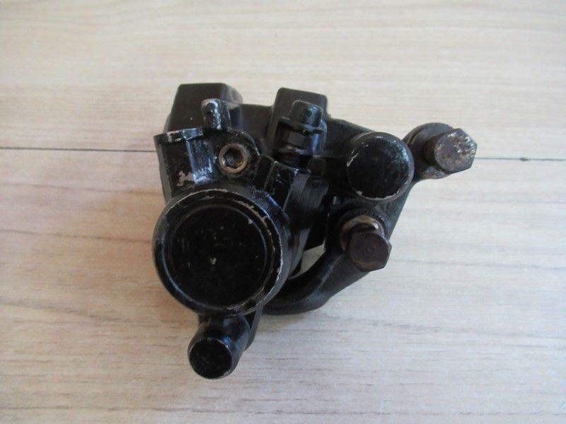 Étrier de frein avant droit Yamaha XJ 650/750 1982-1983