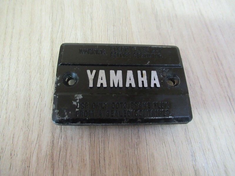 Couvercle de maître-cylindre de frein avant Yamaha XJ 650 1980-83, XV 1100 1986-99