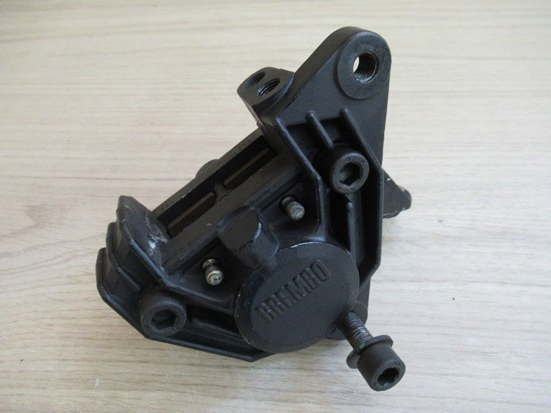 Étrier de frein avant droit BMW K 75 K569, K 100 K589 1988-1996