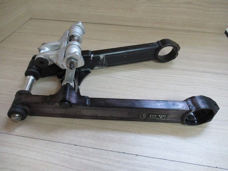 Bras oscillant avec biellettes Triumph 1200 Trophy 1996-2003