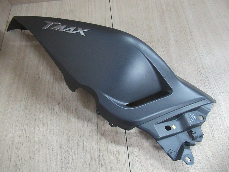 Cache latéral droit Yamaha 500 Tmax 2015