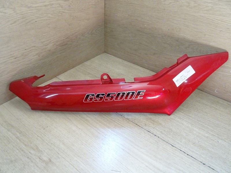 Cache latéral droit Suzuki 500 GSE type GM51A 1989/1999 (47111-01D00)