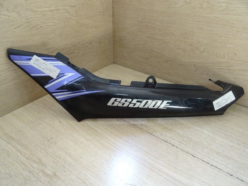 Cache latéral gauche Suzuki 500 GSE type GM51A 1989/1999 (47211-01D00)