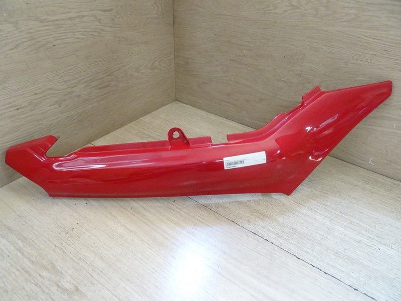 Cache latéral droit Suzuki 500 GSE type GM51A 1989/1999 (47111-01D00)