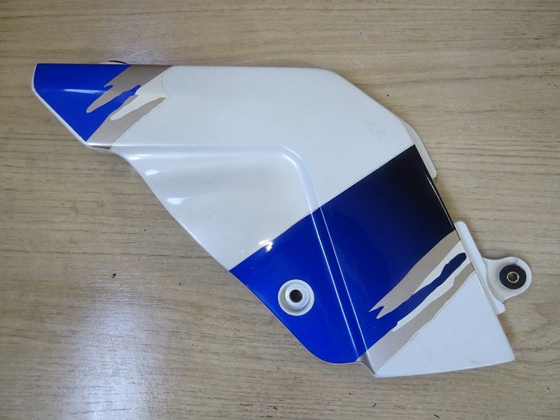 Couvre cadre gauche Suzuki 750 GSXR type GR7BD 1992/1995 - 1100 GSXR type GU75D 1993/1996 (47611-17E01-L)