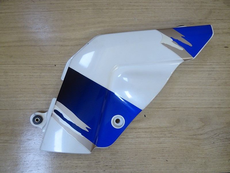 Couvre cadre gauche Suzuki 750 GSXR type GR7BD 1992/1995 - 1100 GSXR type GU75D 1993/1996 (47511-17E01-R)