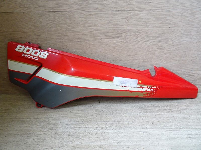 Cache latéral gauche Suzuki DR 800 S type SR43A 1991/1995 (47211-31D00)