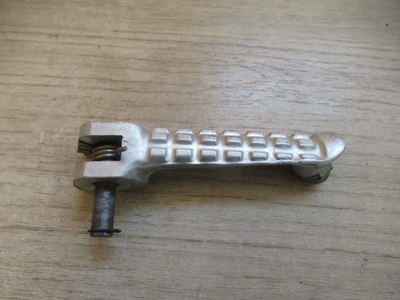 Repose pied avant droit Moto Guzzi 1200 Griso 8V LSE00 2007/2013
