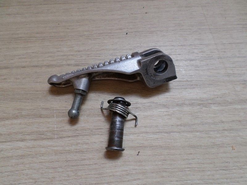 Repose pied avant gauche Kawasaki ZX6R 636 ZX636CCA 2005/2006