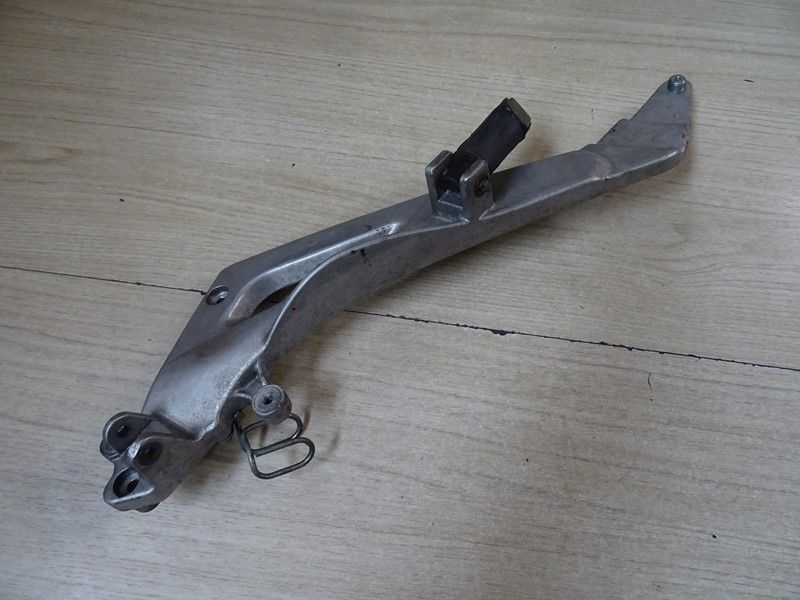 Platine repose pied gauche Honda 650 Deauville RC47 1998/2001