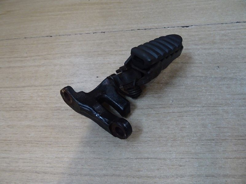 Repose pied avant droit Honda 125 XLR JD16A 1993/1999