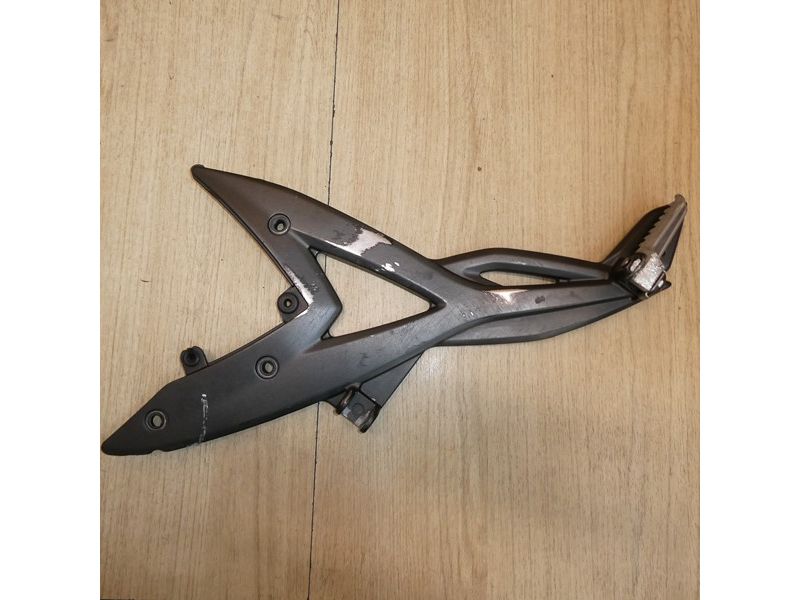 Platine repose pieds gauche Kawasaki ER6 N 2006 à 2008