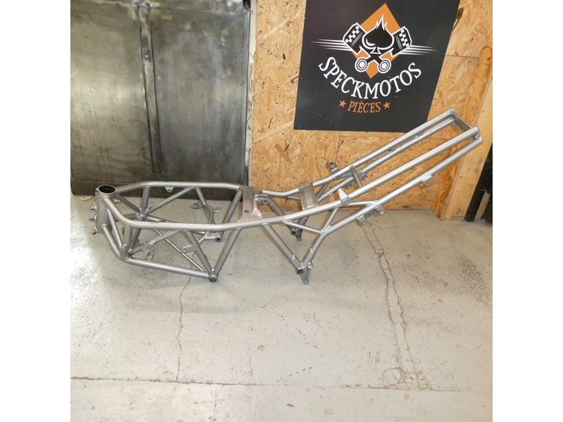 Cadre avec CG Ducati 800 Ssie 2006