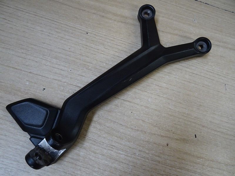 Platine passager droite Triumph 660 Trident 2021/-