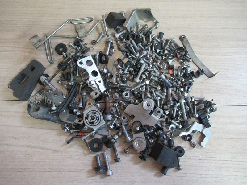 Lot de vis Kawasaki ZZR 1400 2006-2011