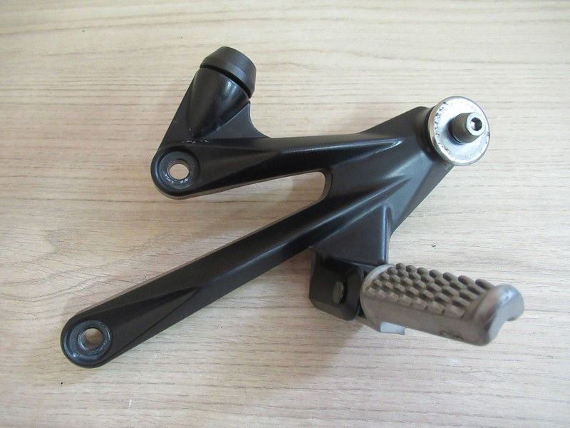 Platine repose-pied arrière gauche Kawasaki ZZR 1400 2006-2011