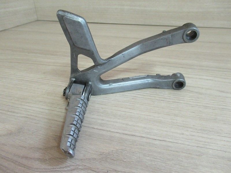 Platine repose-pied arrière droite Aprilia AF1 125 Europa 1991-1992