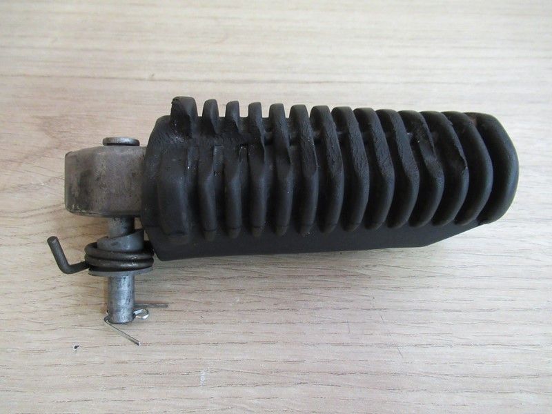 Repose-pied avant droit BMW K 75 K569, K 100 K589 1982-1996