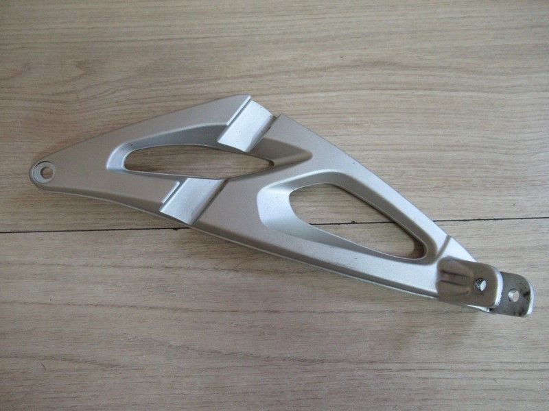 Platine repose-pied arrière gauche BMW K 1200 S 2003-2008 (46717660169)