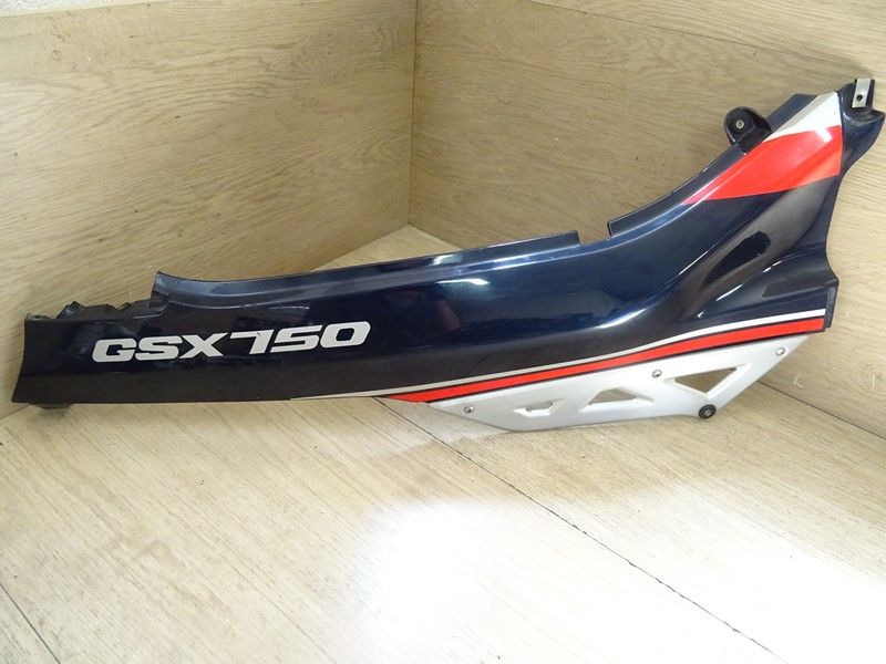 Carénage arrière droit Suzuki 750 GSXF type GR78A 1989/1996 (47111-20C00)