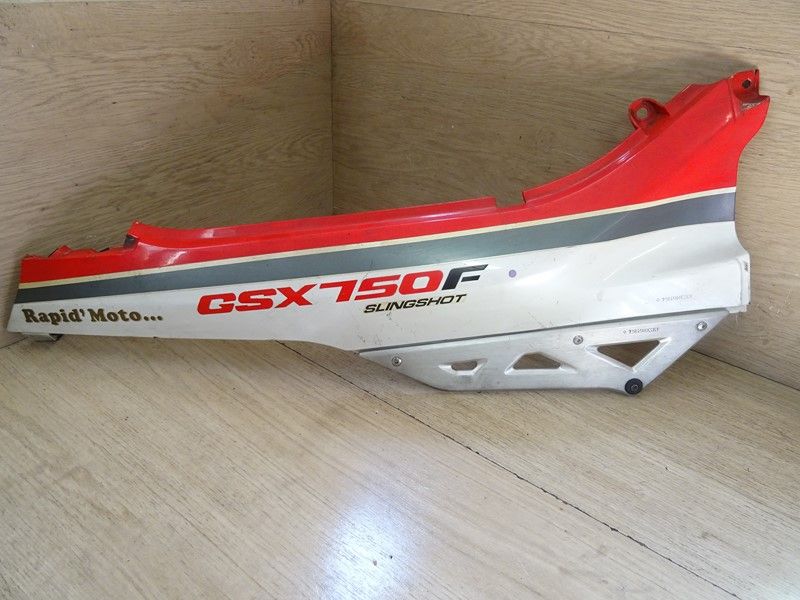 Carénage arrière droit Suzuki 750 GSXF type GR78A 1989/1996 (47111-20C00)