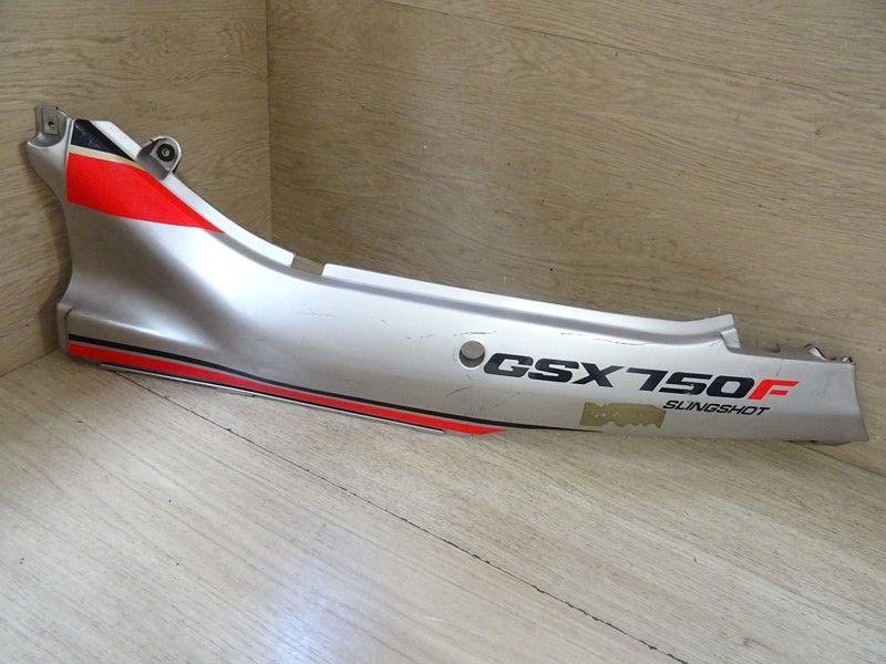 Carénage arrière gauche Suzuki 750 GSXF type GR78A 1989/1996 (47211-20C00)