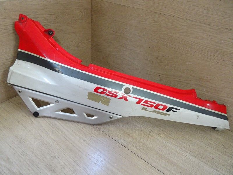 Carénage arrière gauche Suzuki 750 GSXF type GR78A 1989/1996 (47211-20C00)