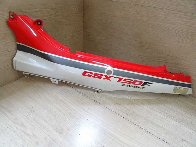 Carénage arrière gauche Suzuki 750 GSXF type GR78A 1989/1996 (47211-20C00)