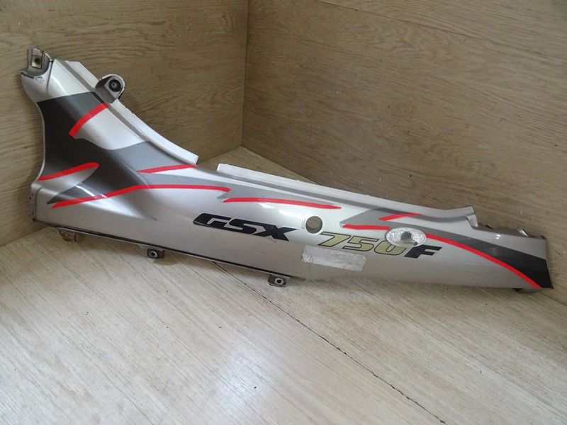 Carénage arrière gauche Suzuki 750 GSXF type GR78A 1989/1996 (47211-20C00)